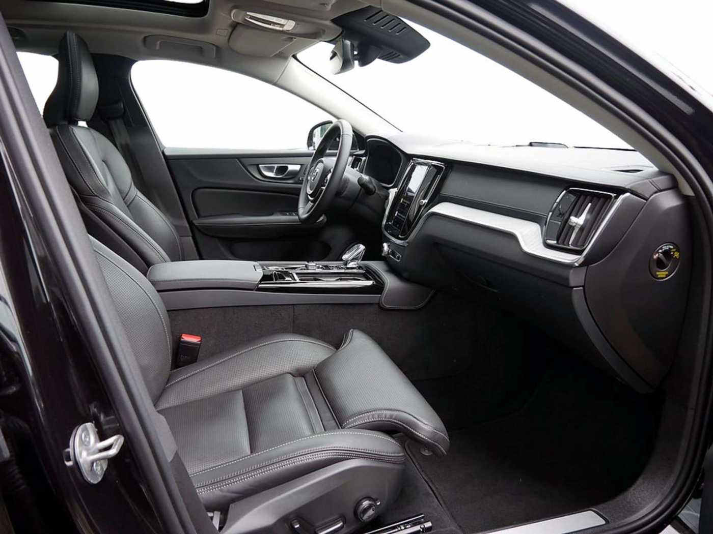 Volvo  T8 AWD Ultimate Dark AWD