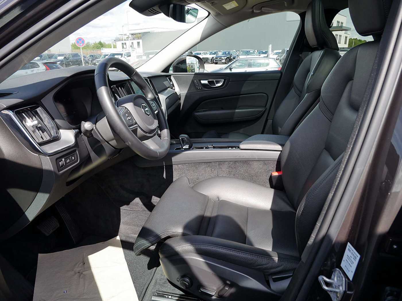 Volvo  T6 Inscription Expression Recharge AWD