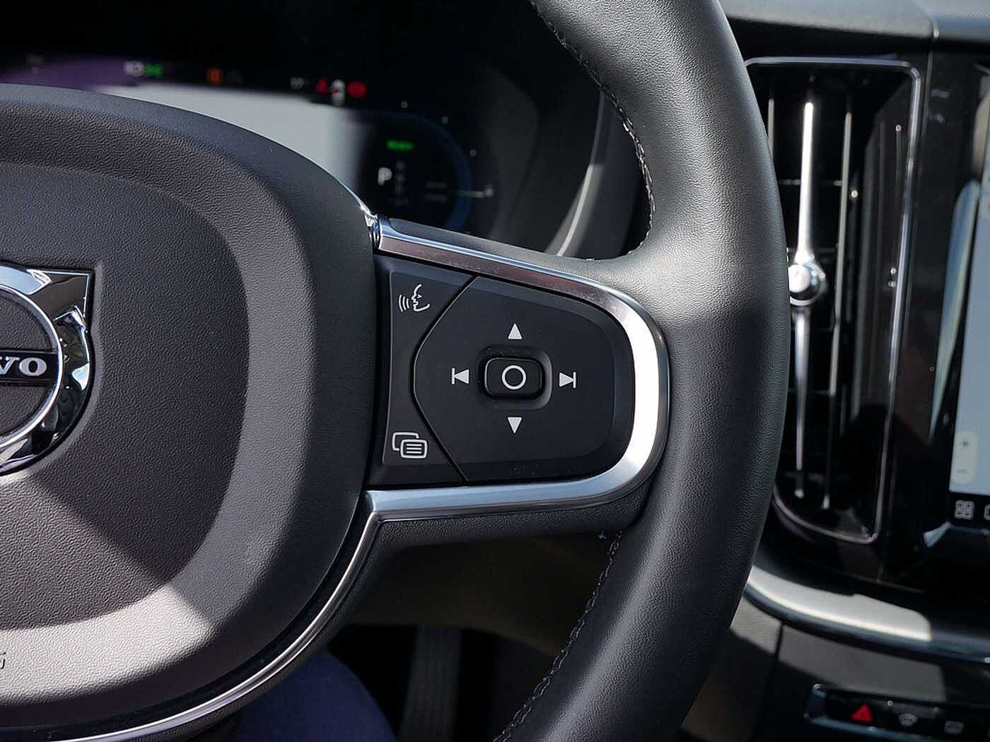Volvo  T6 Inscription Expression Recharge AWD