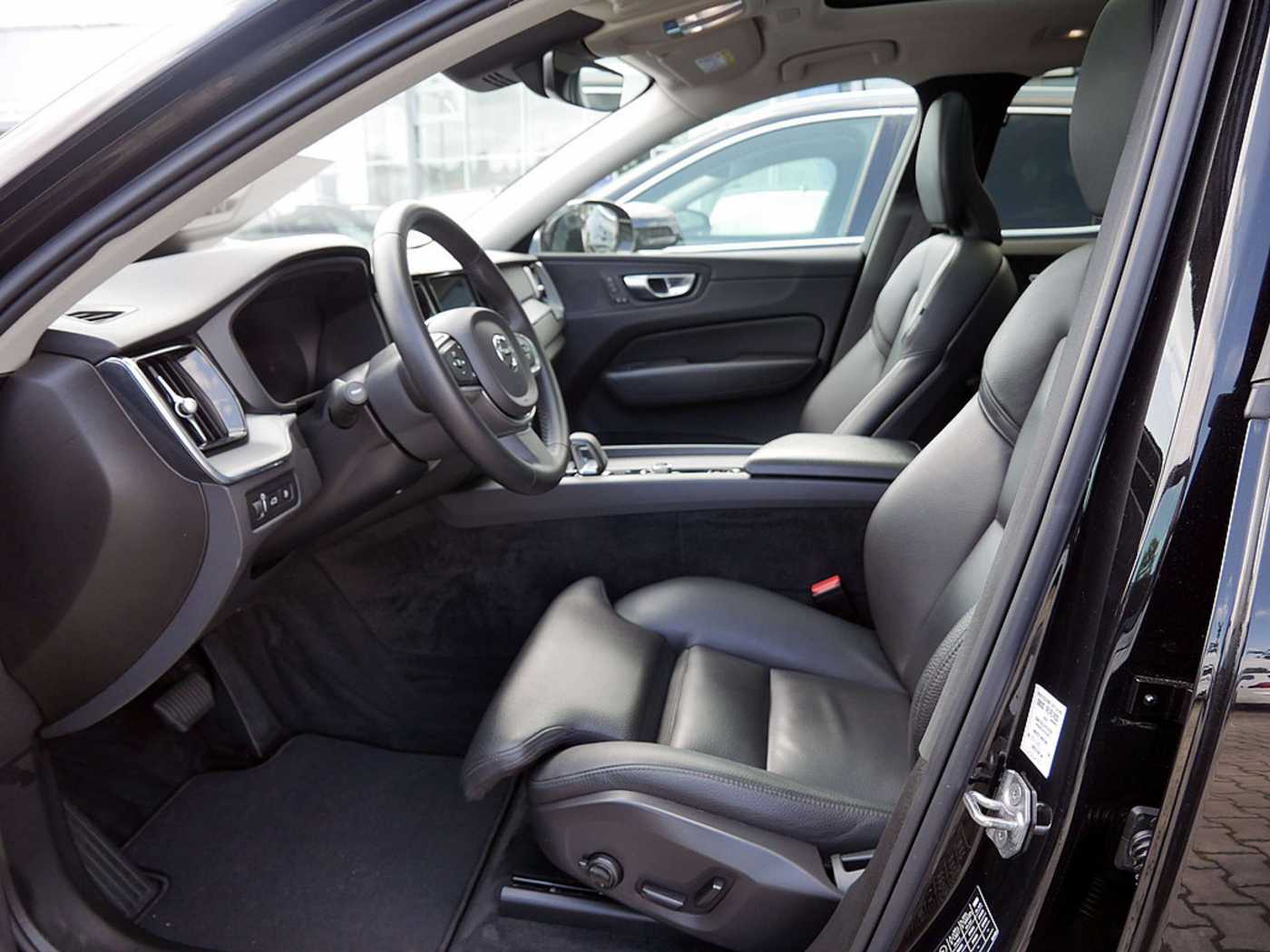 Volvo  T6 Inscription Expression Recharge AWD