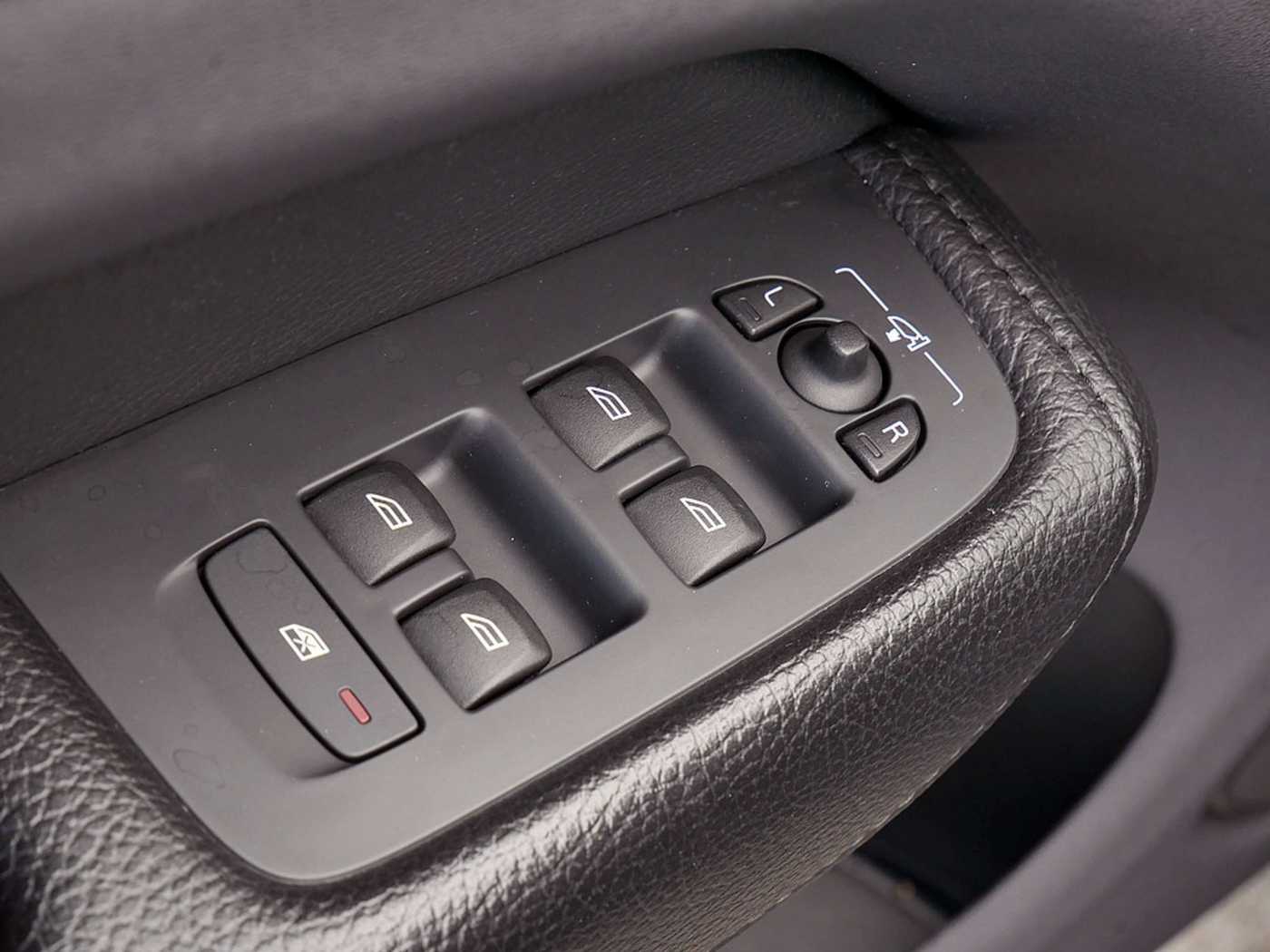 Volvo  T6 Inscription Expression Recharge AWD