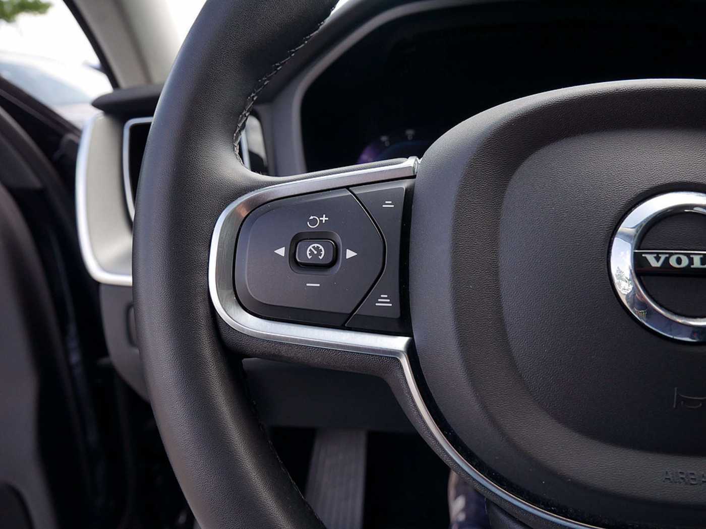 Volvo  T6 Inscription Expression Recharge AWD