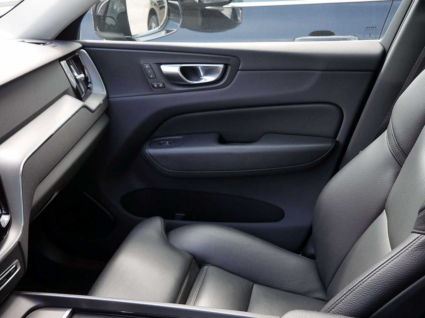 Volvo  T6 Inscription Expression Recharge AWD