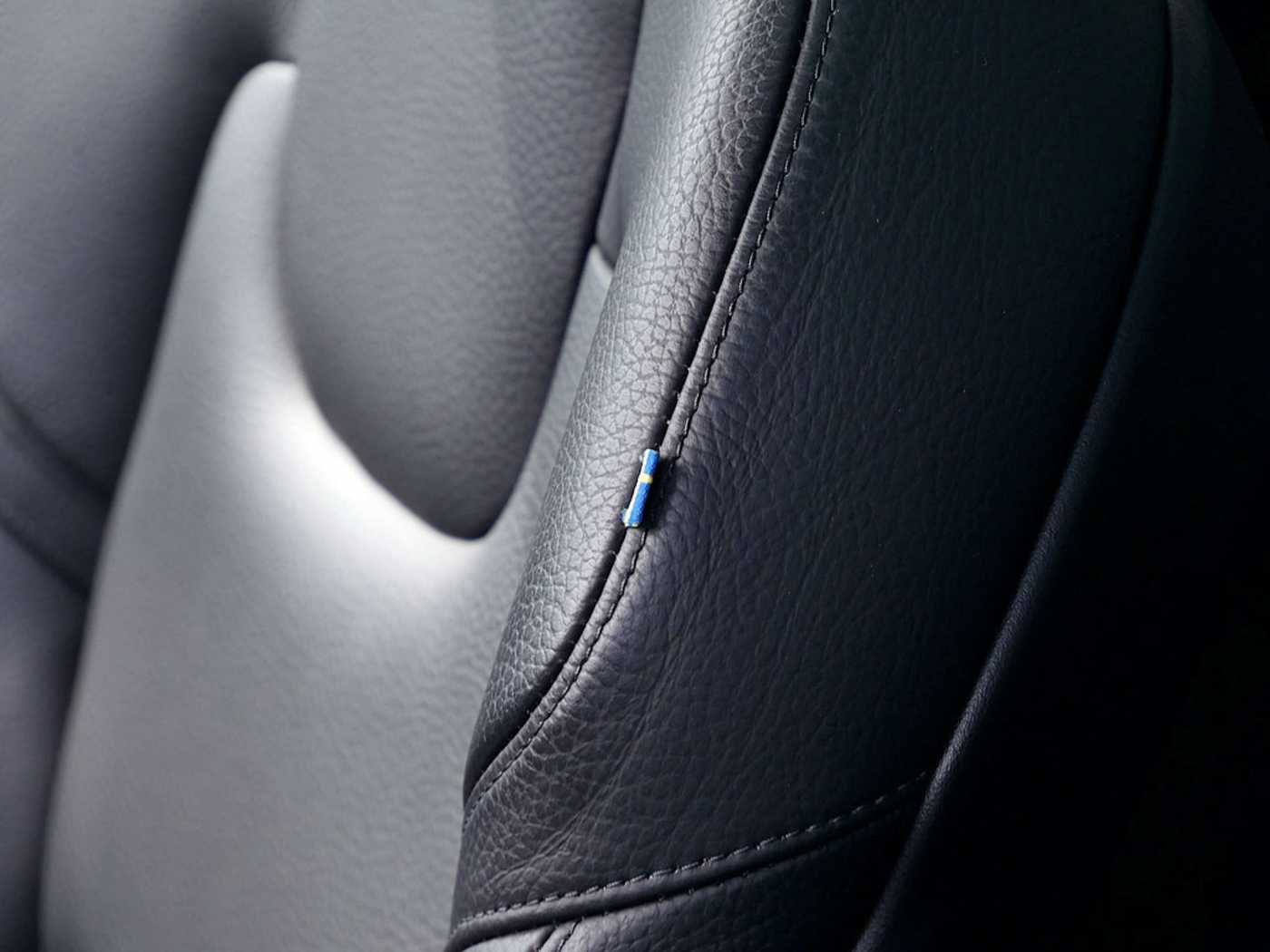 Volvo  T6 Inscription Expression Recharge AWD