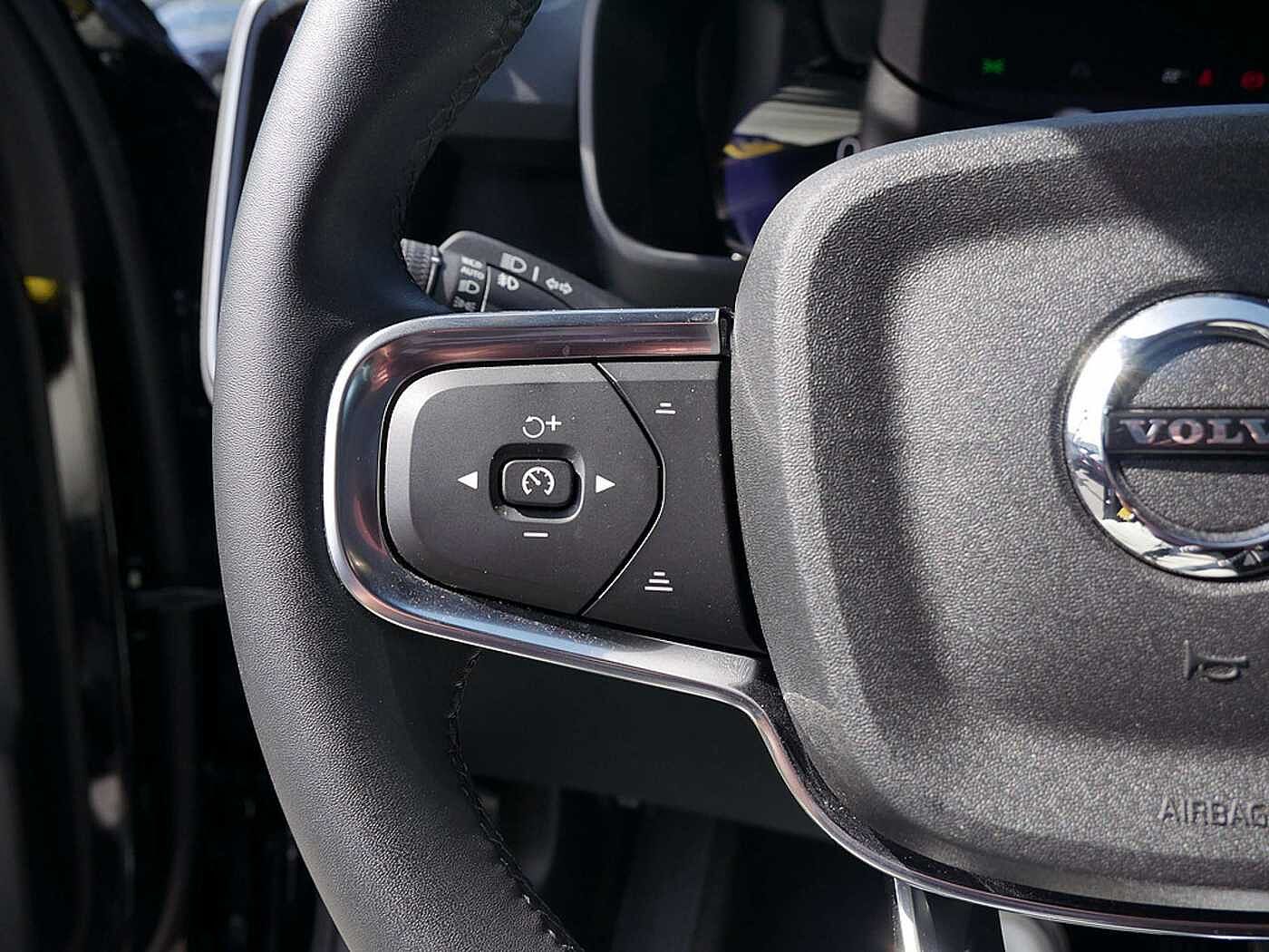 Volvo  Ultimate Recharge Pure Electric AWD PANO