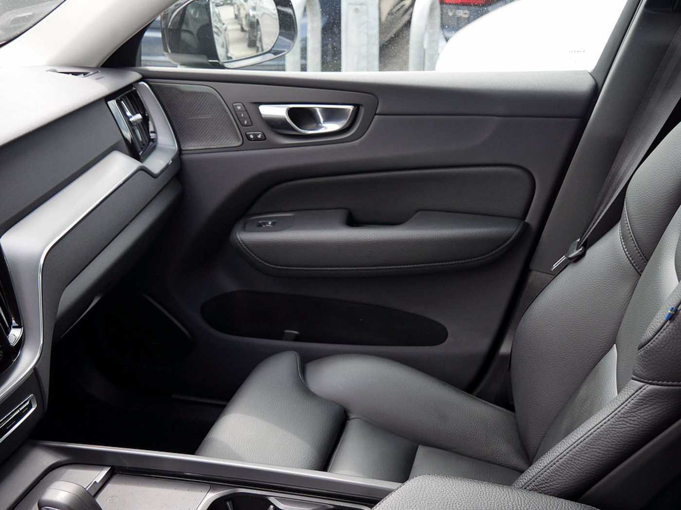 Volvo  T6 Inscription Expression Recharge AWD