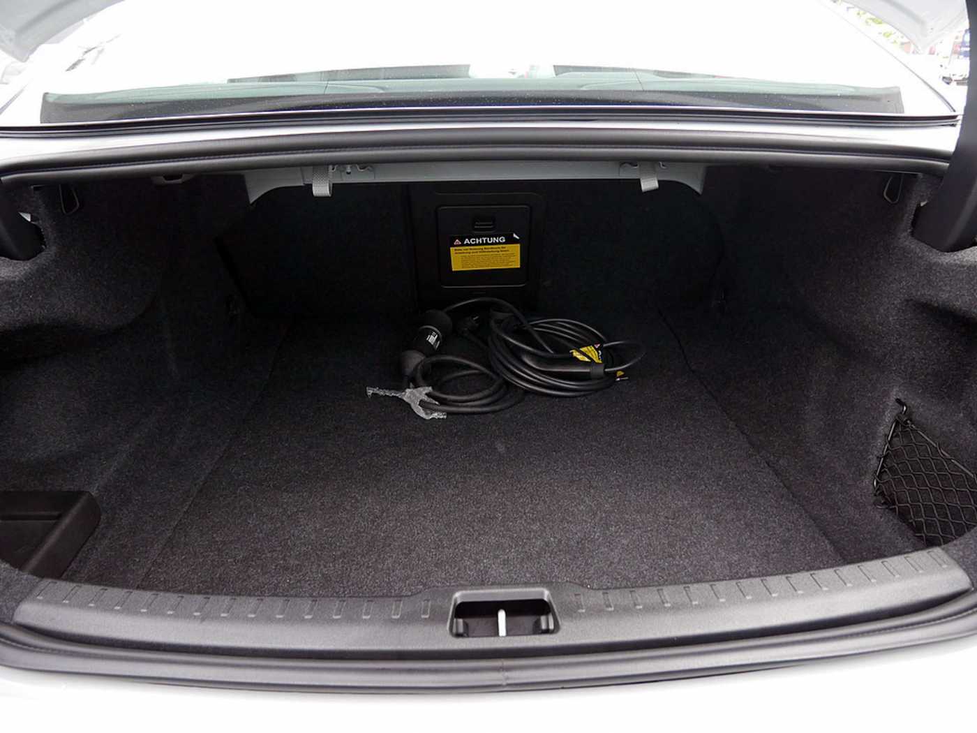 Volvo  T8 Twin Engine AWD Ultimate Dark Plug-InE6