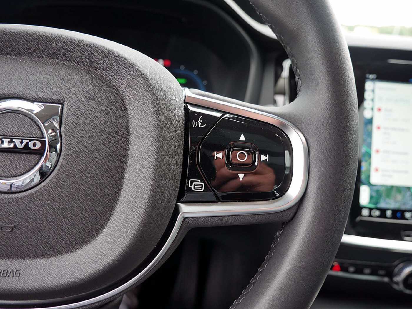 Volvo  T8 Twin Engine AWD Ultimate Dark Plug-InE6