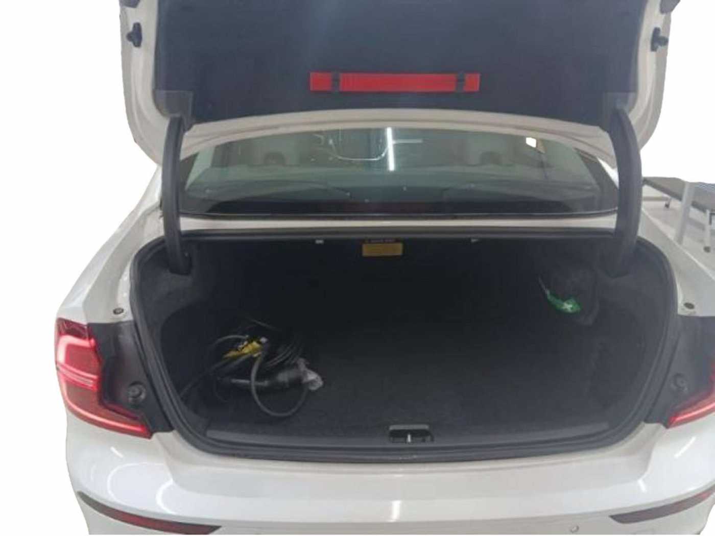 Volvo  2.0 Ultimate Dark Recharge Plug-In Hybrid AWD