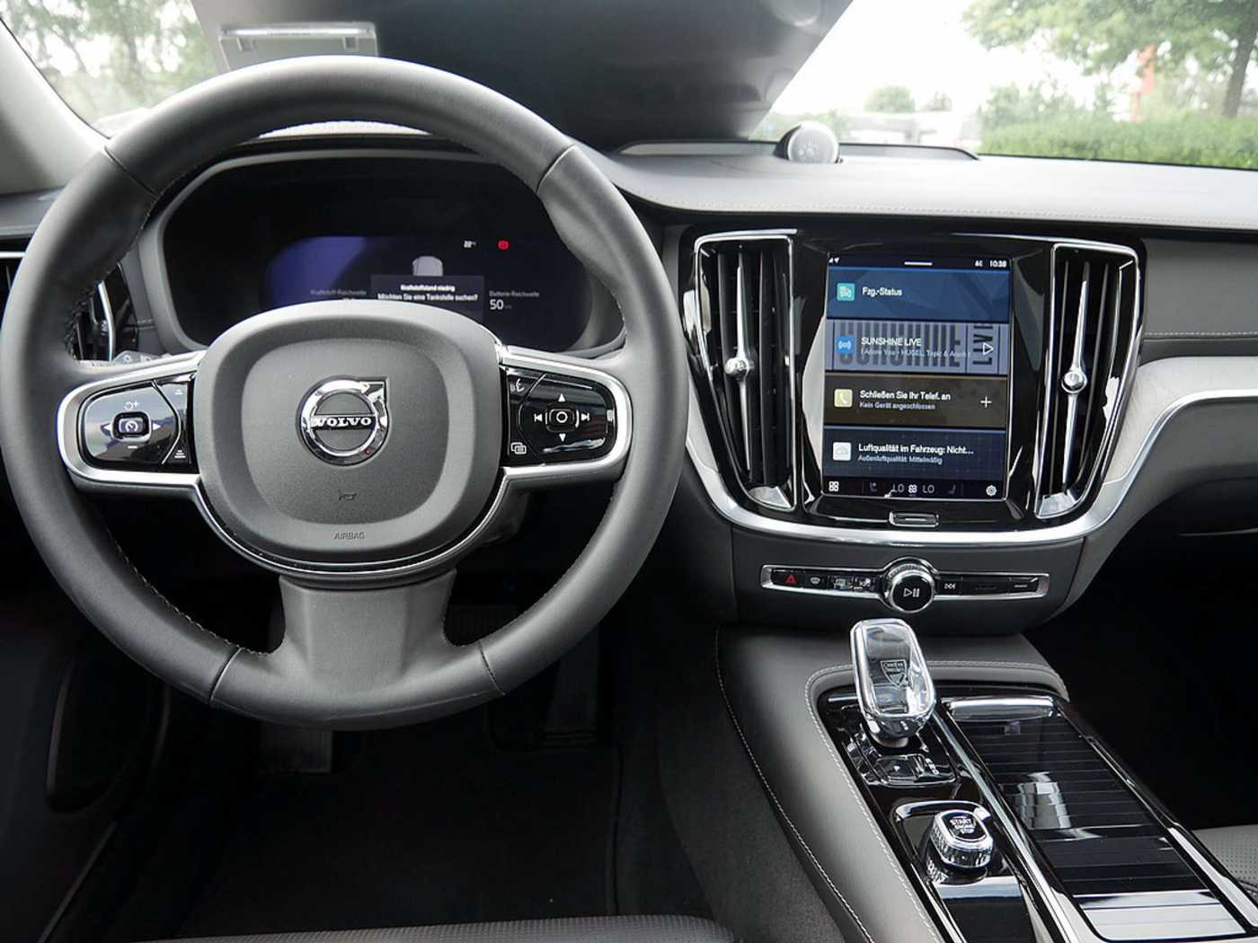 Volvo  T8 Twin Engine AWD Ultimate Dark Plug-InE6