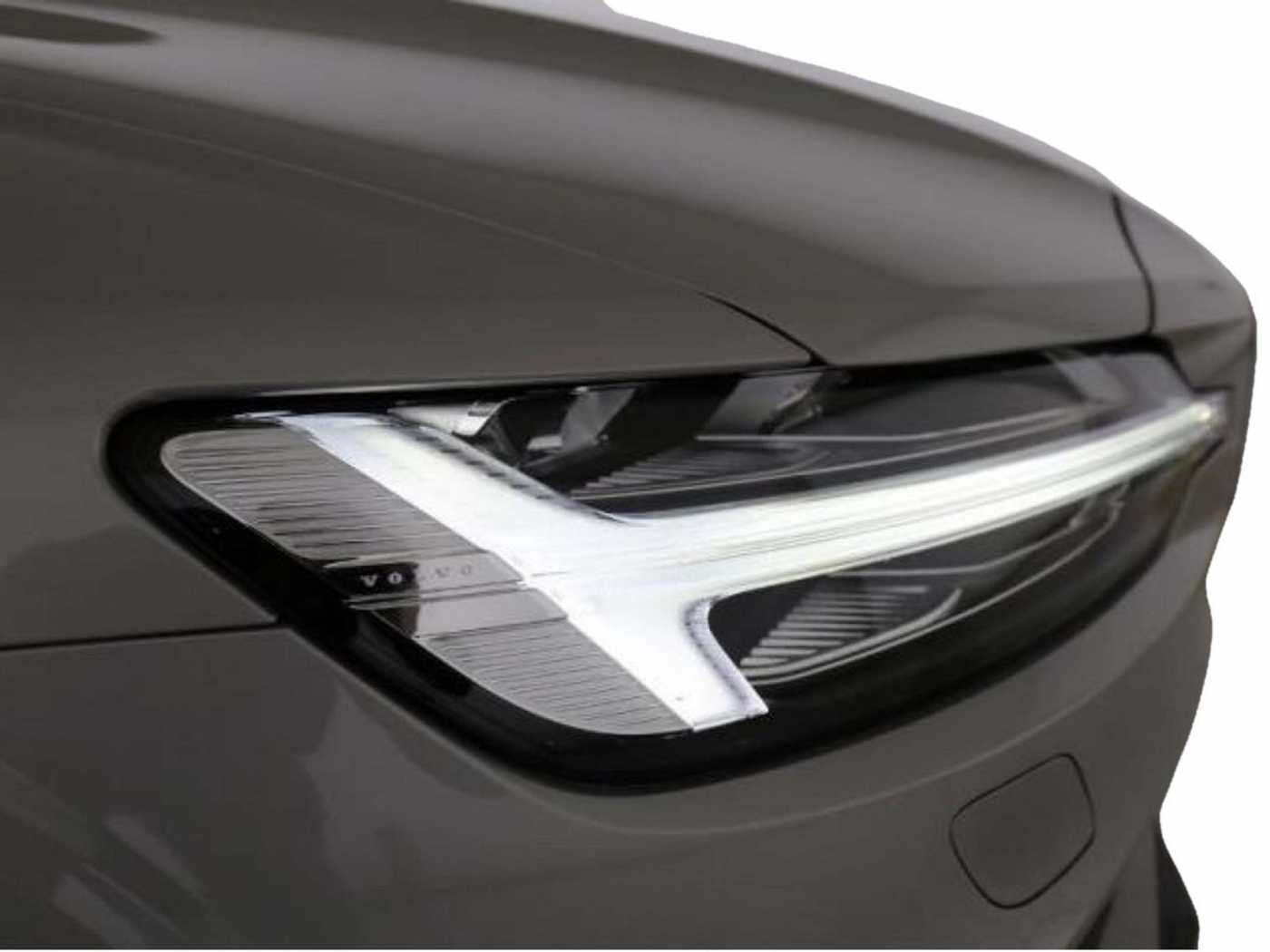 Volvo  T8 Twin Engine AWD Ultimate Dark Plug-InE6
