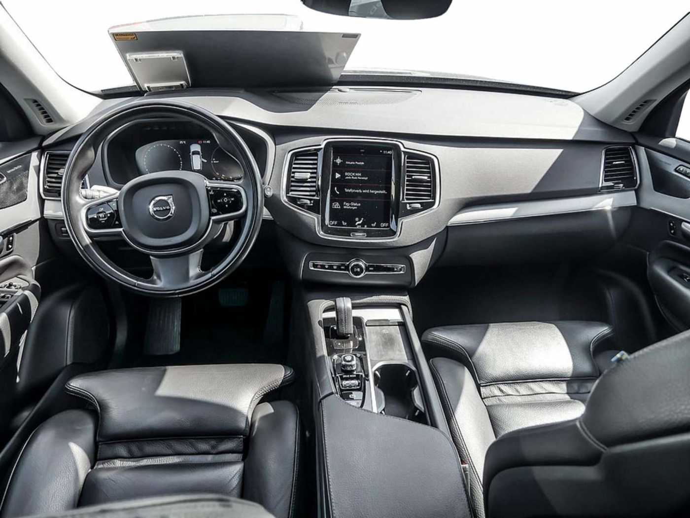 Volvo  T8 R-Design Expression Recharge HUD LED
