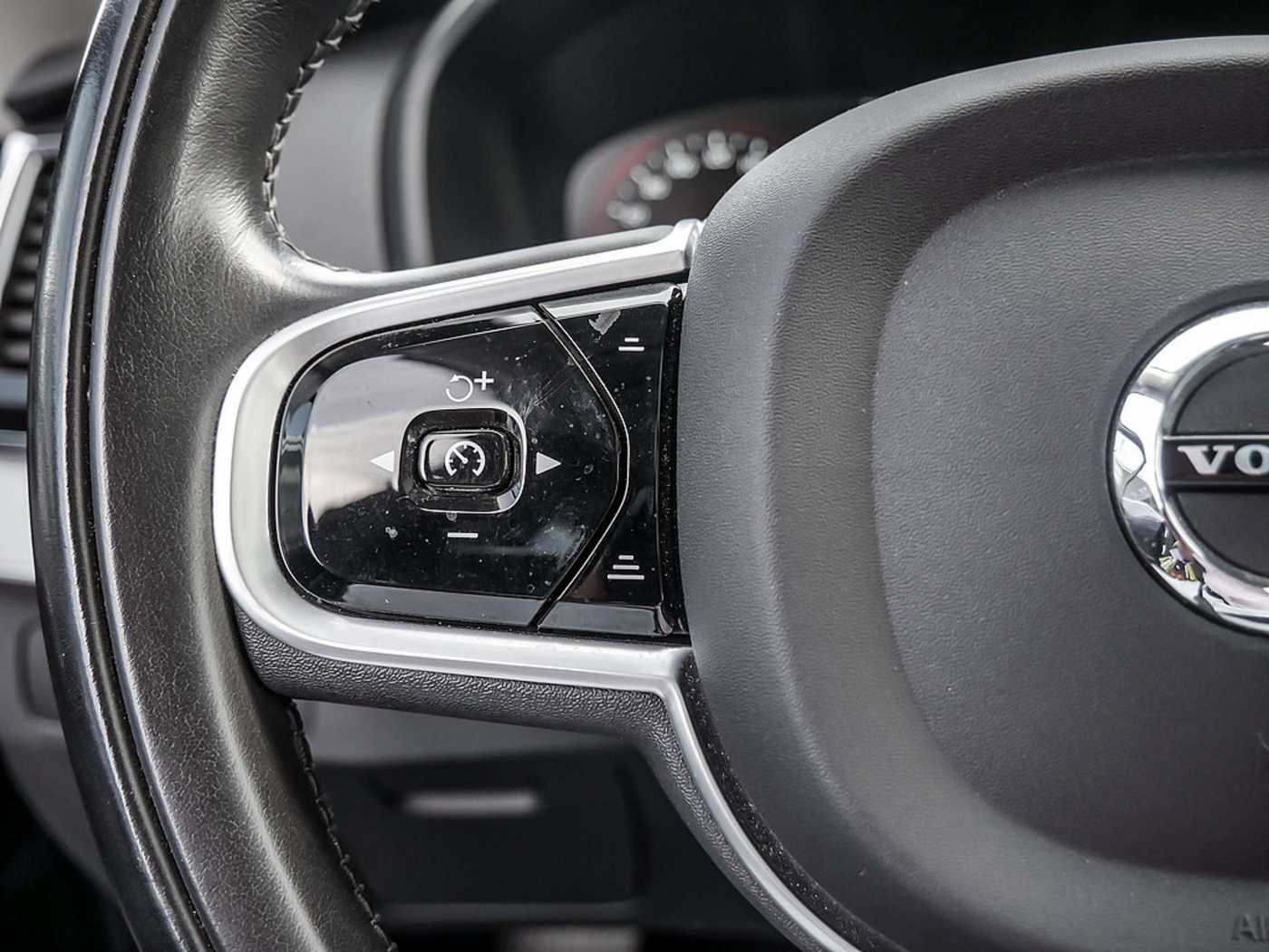 Volvo  T8 R-Design Expression Recharge HUD LED