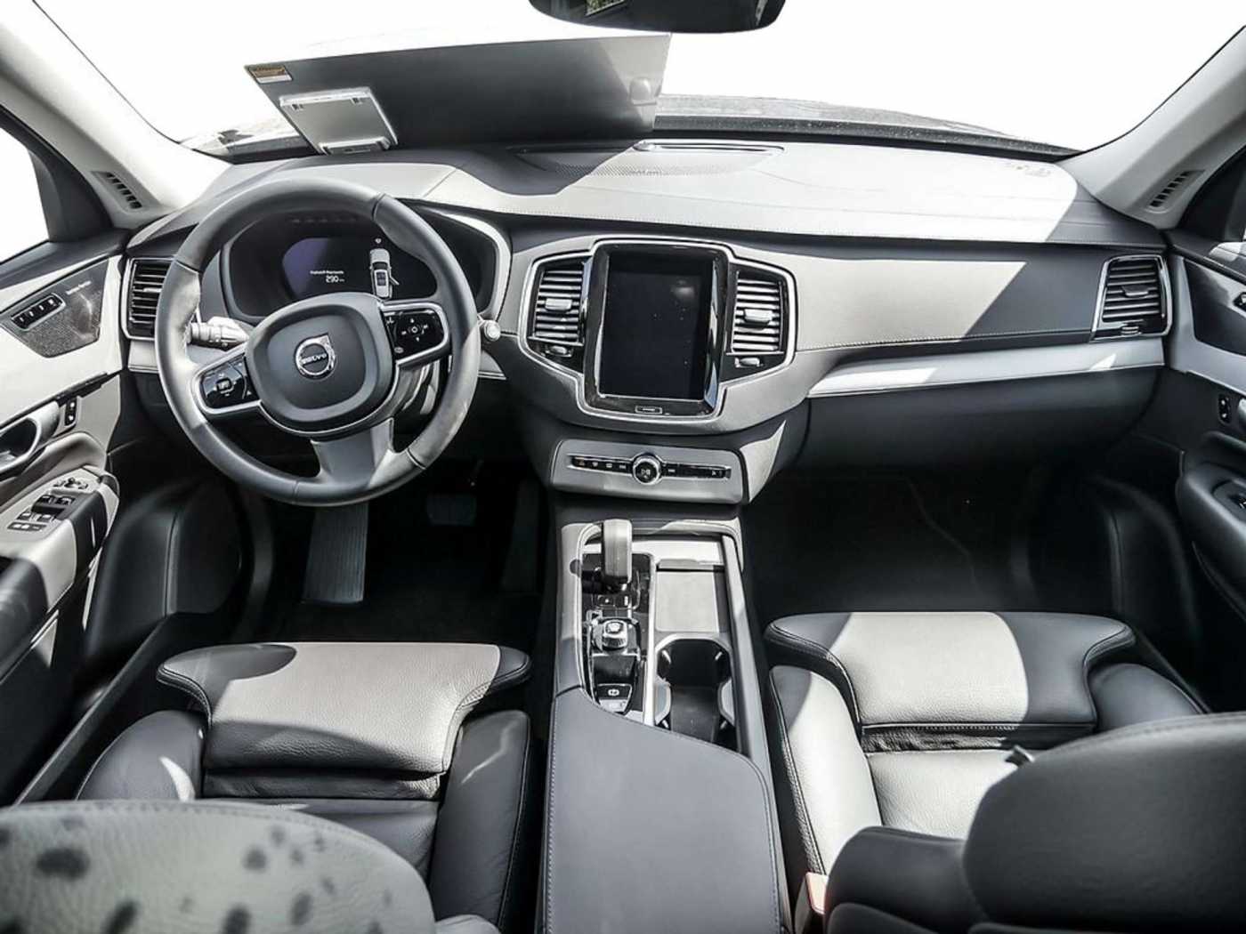 Volvo  2.0 Plus Bright AWD FACEL. STANDHZ LED