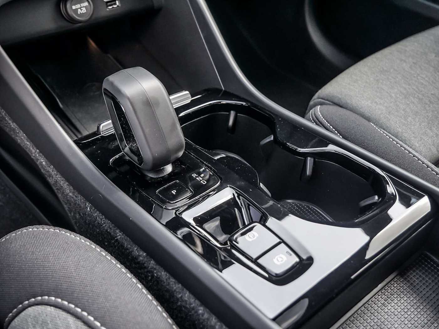 Volvo  T5 Plus Dark Recharge FACEL. STANDHZ LED