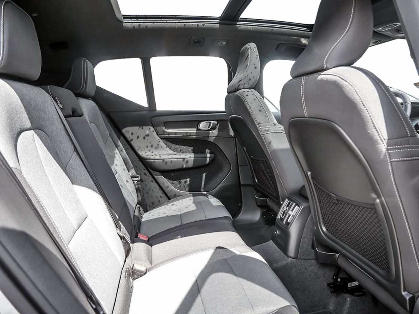 Volvo  T5 Plus Dark Recharge FACEL. STANDHZ LED