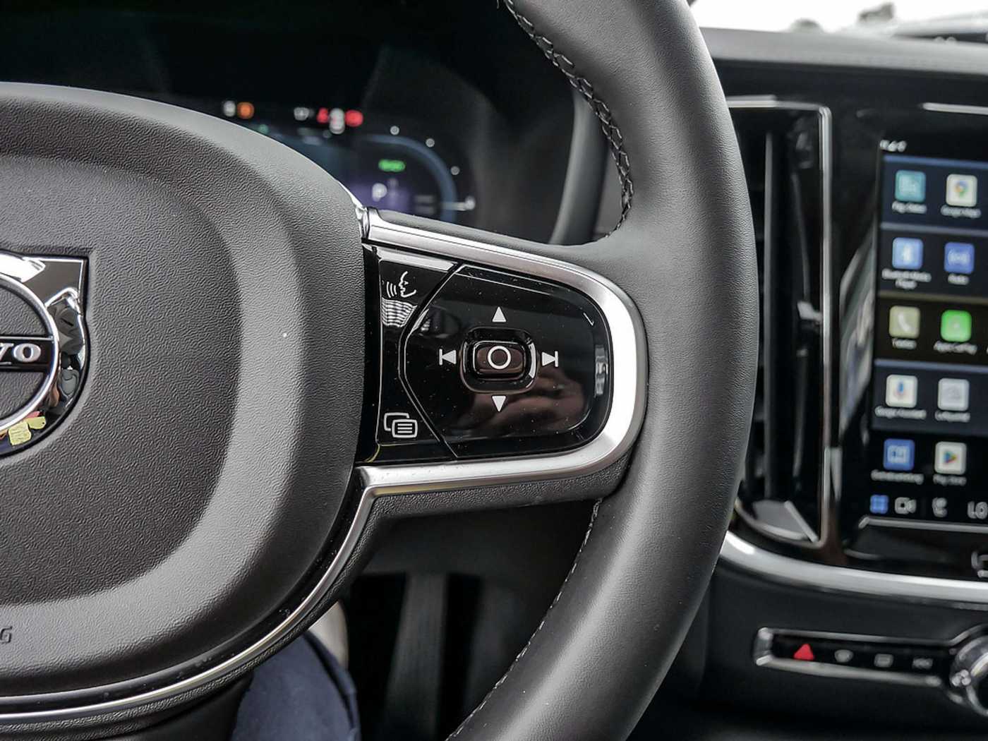 Volvo  T8 AWD Ultimate Dark AWD