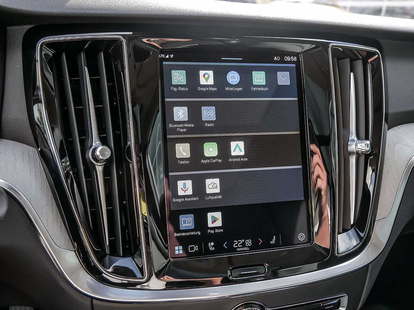 Volvo  T6 Recharge Plus Dark AWD