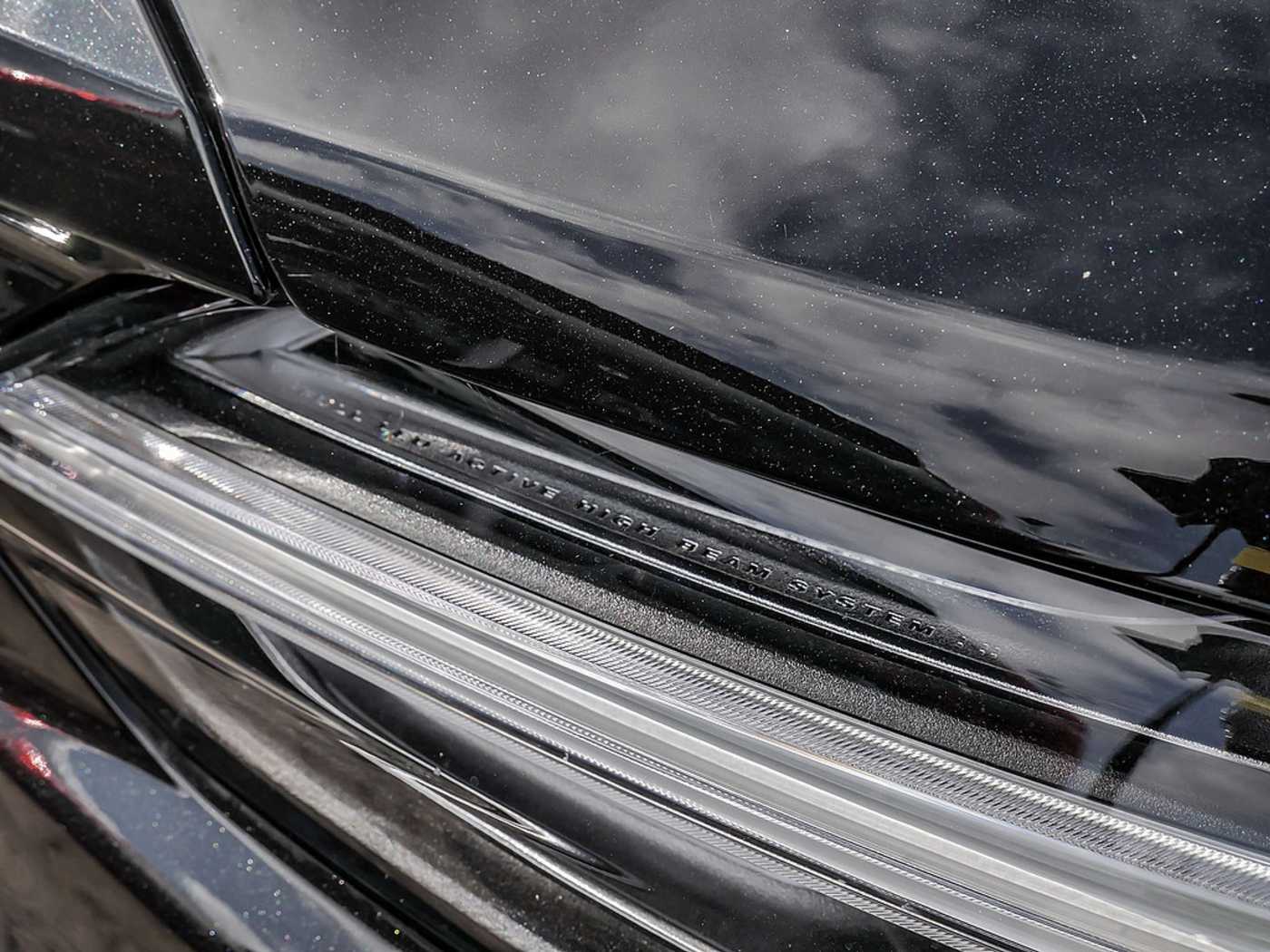 Volvo  T6 Recharge Plus Dark AWD