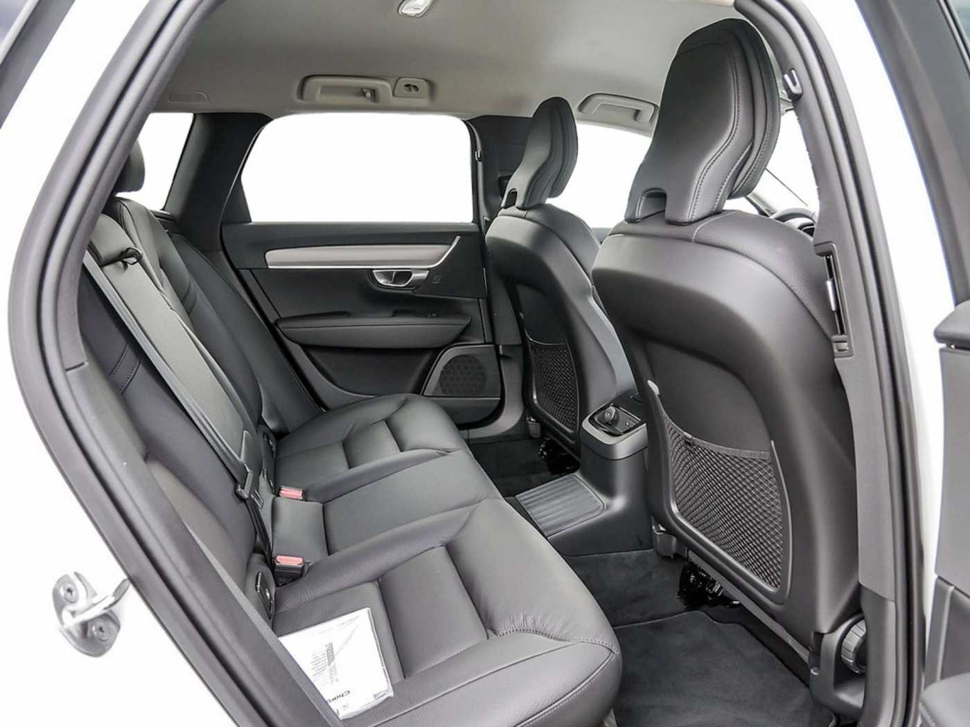Volvo  Kombi 2.0 Inscription Recharge Plug-In Hybrid AWD