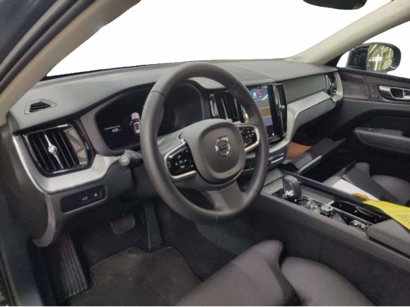 Volvo  T8 Plus Dark Recharge Plug-In Hybrid AWD