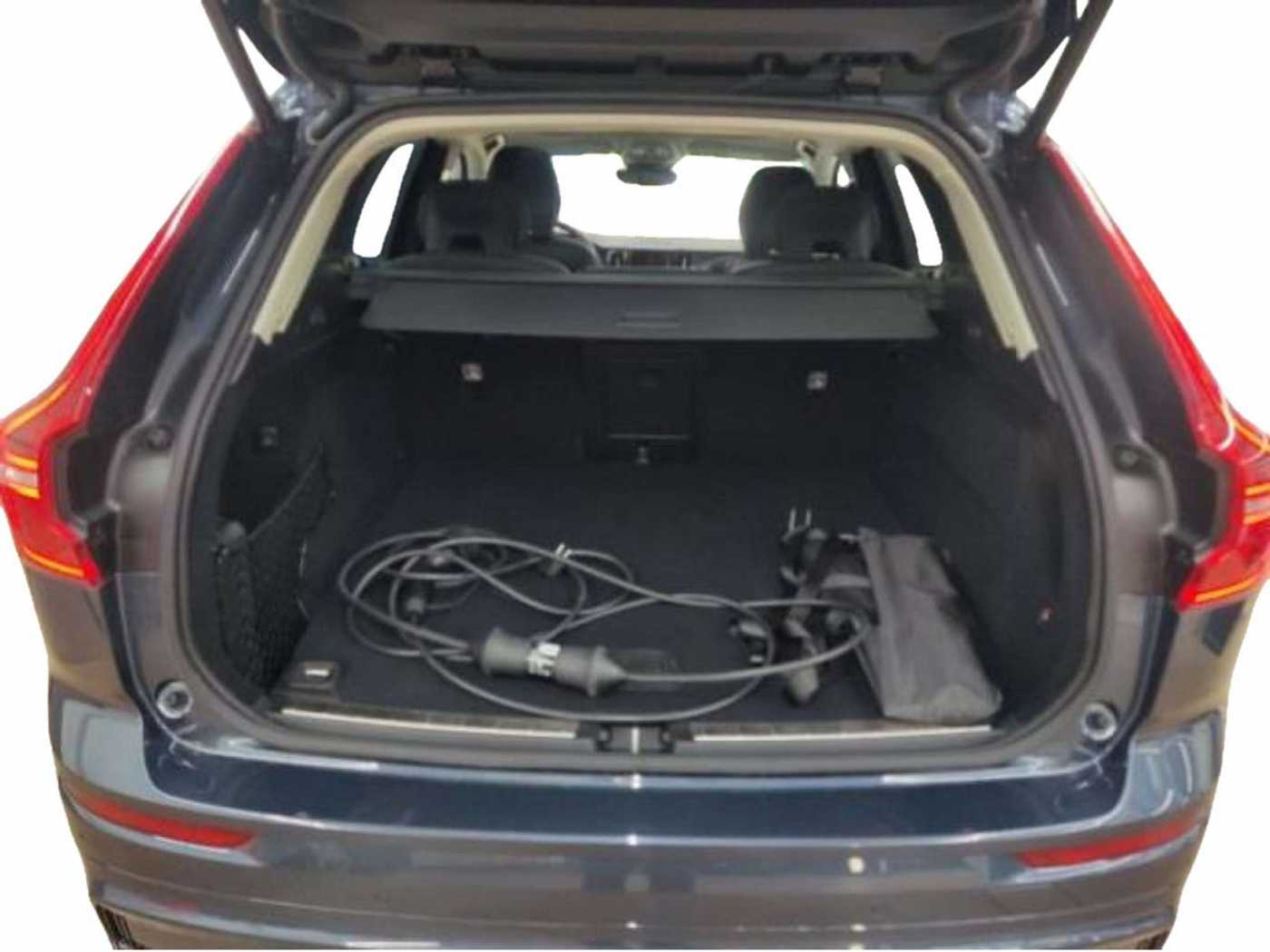 Volvo  T8 Plus Dark Recharge Plug-In Hybrid AWD