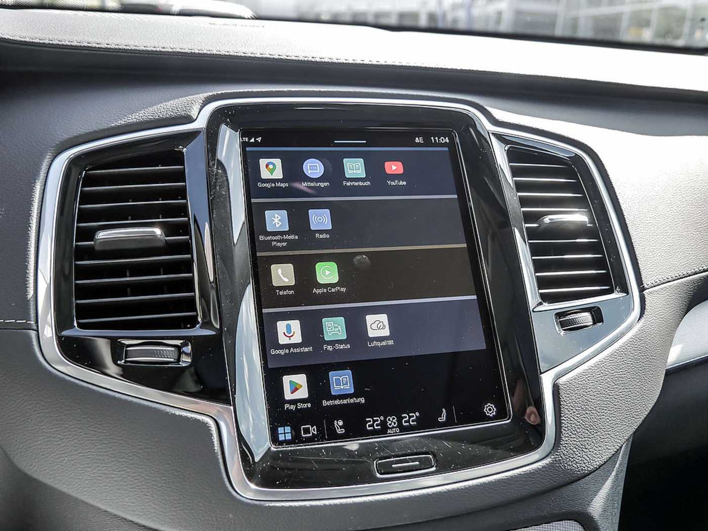 Volvo  2.0 Plus Bright Recharge Plug-In Hybrid AWD