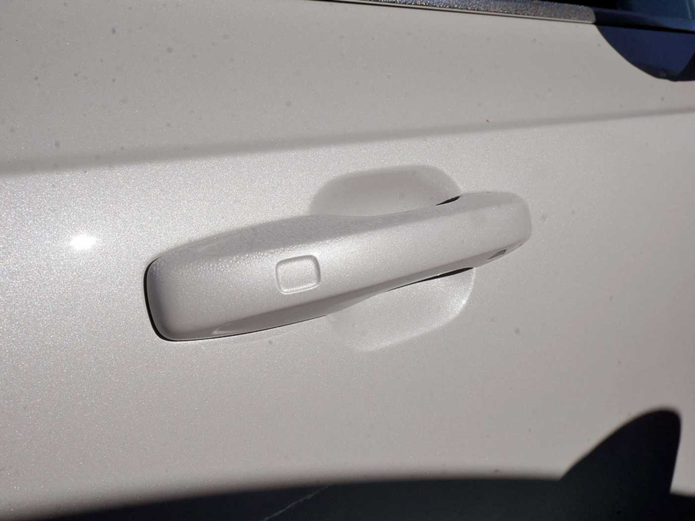 Volvo  2.0 Plus Bright Recharge Plug-In Hybrid AWD