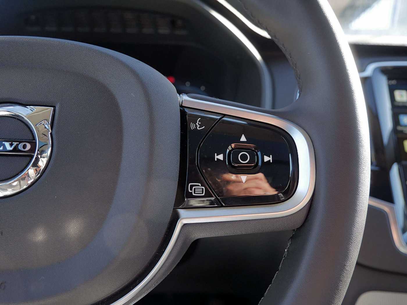 Volvo  2.0 Plus Bright Recharge Plug-In Hybrid AWD
