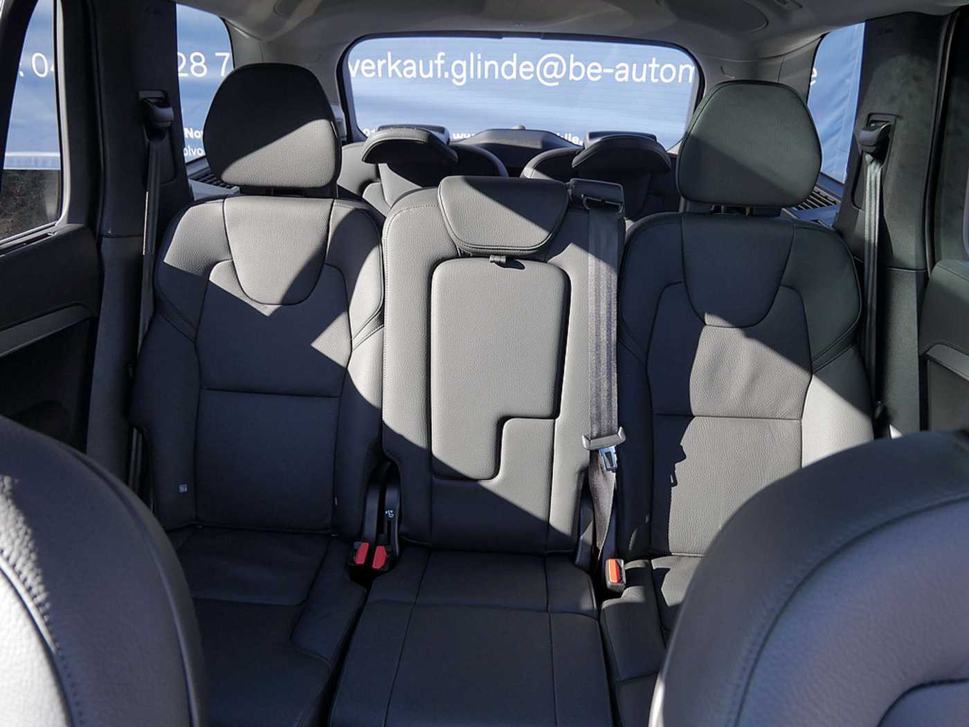 Volvo  2.0 Plus Bright Recharge Plug-In Hybrid AWD