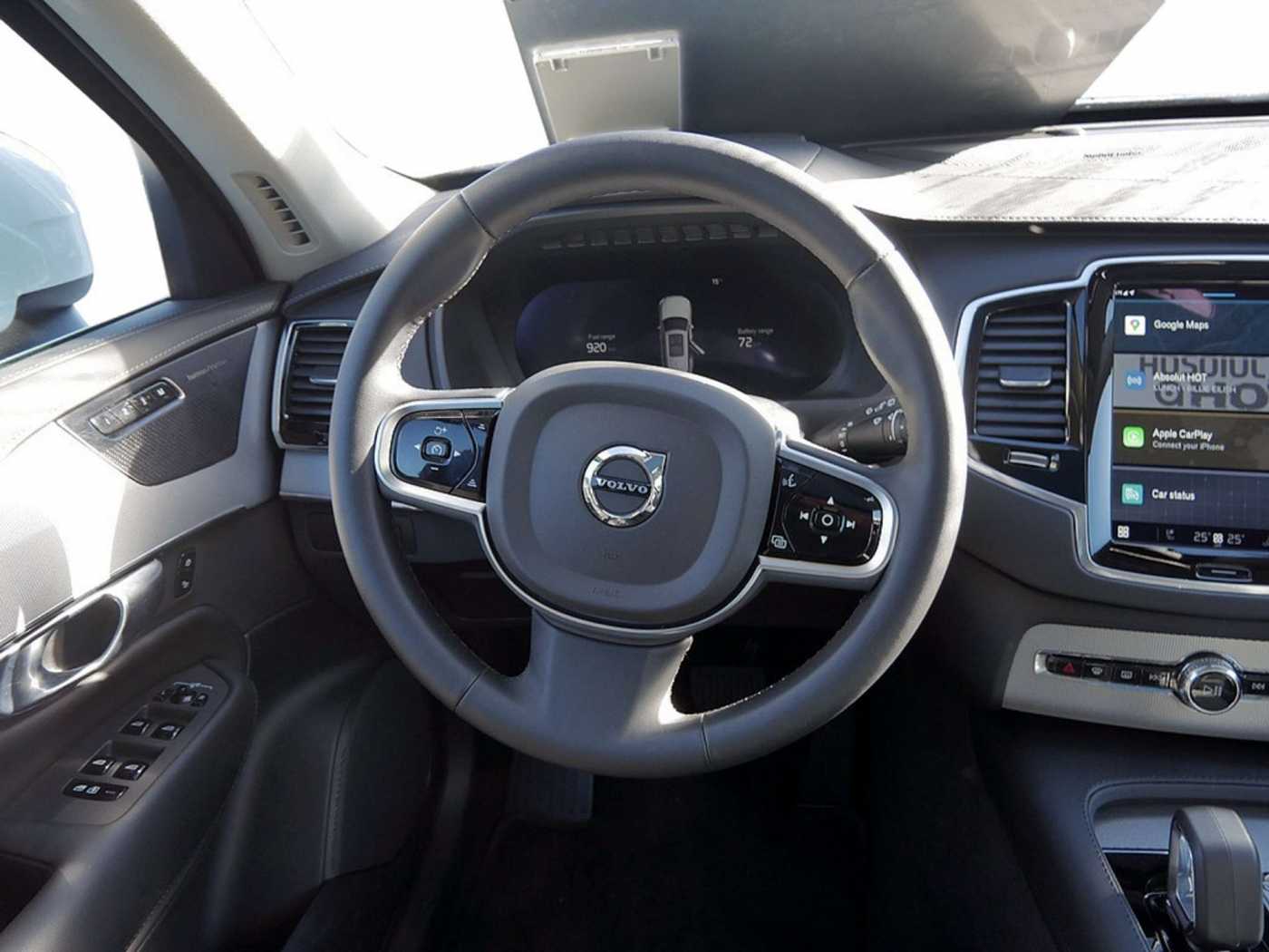 Volvo  2.0 Plus Bright Recharge Plug-In Hybrid AWD