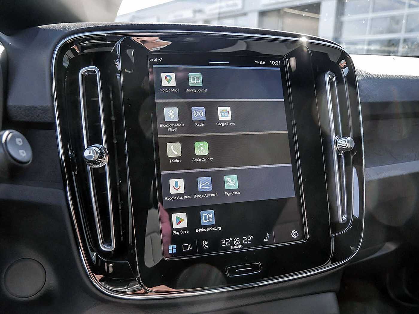 Volvo  Core Recharge Pure Electric AWD SHZ LED