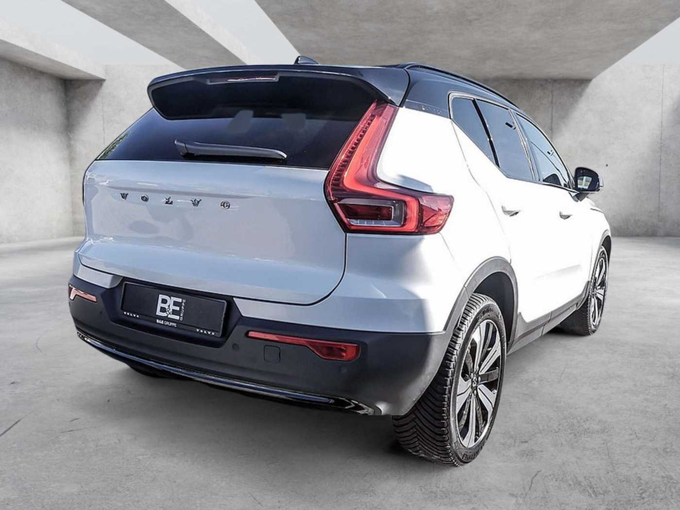 Volvo  Core Recharge Pure Electric AWD SHZ LED