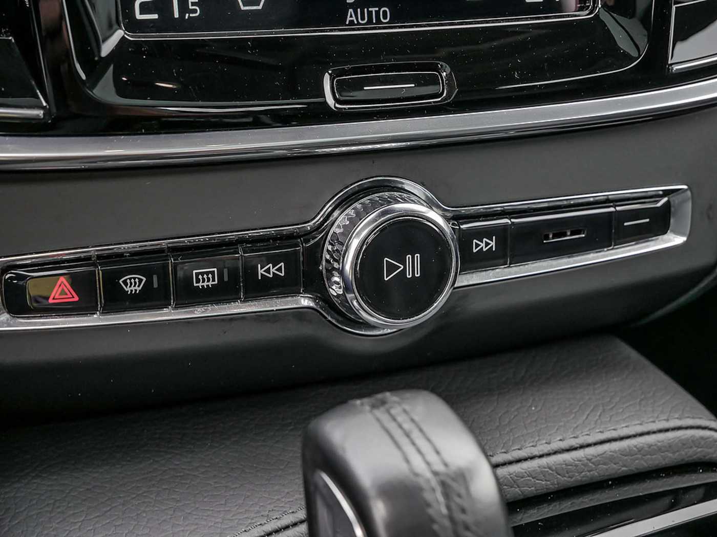 Volvo  Recharge T6 AWD R-Design Expression Plug-