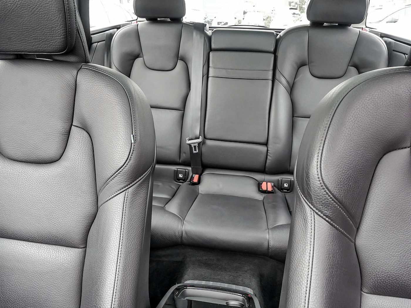 Volvo  Recharge T6 AWD R-Design Expression Plug-