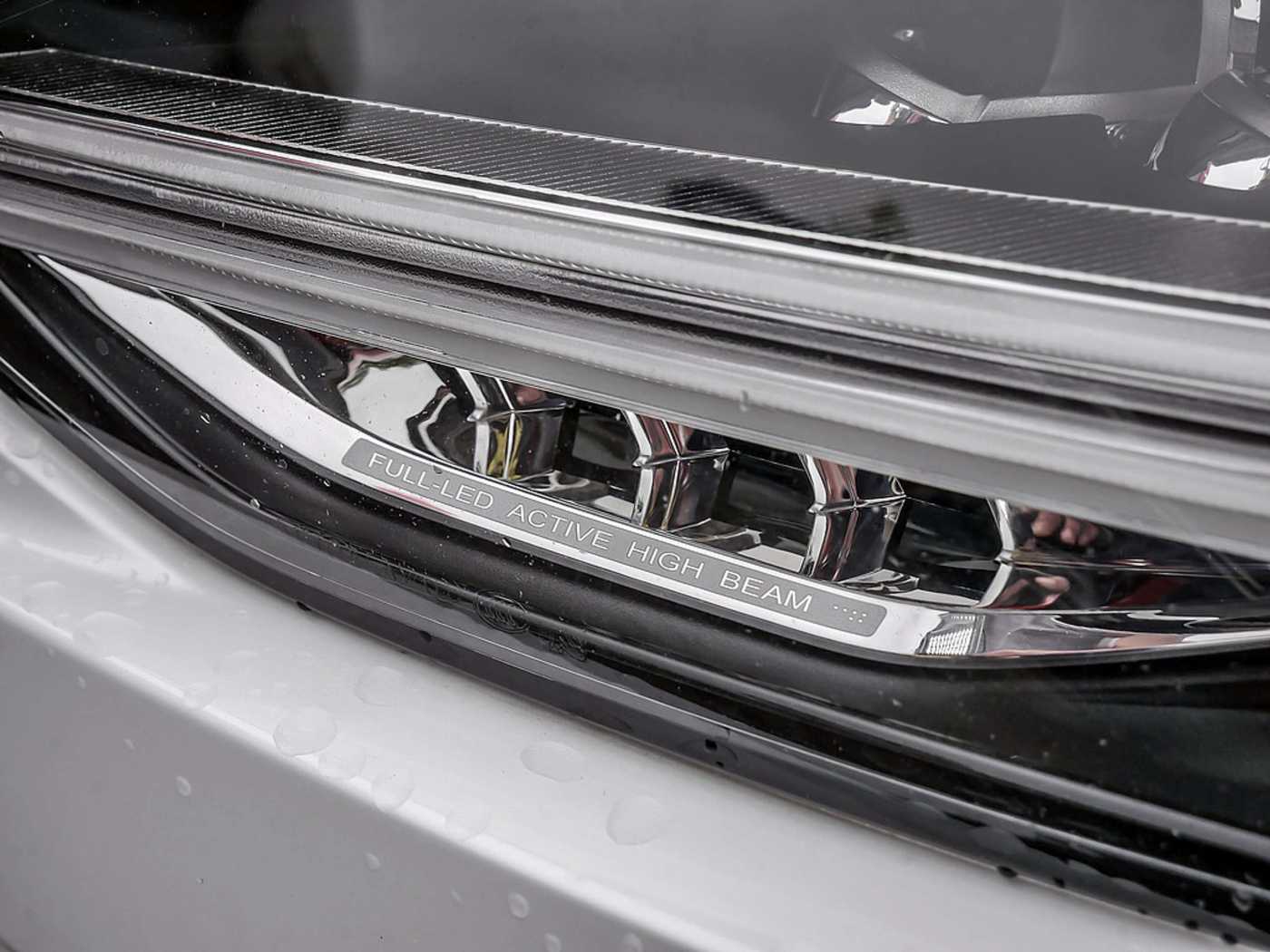 Volvo  Recharge T6 AWD R-Design Expression Plug-