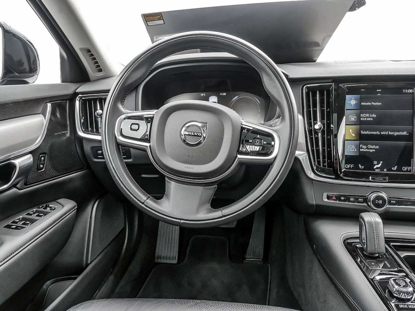 Volvo  Recharge T6 AWD R-Design Expression Plug-