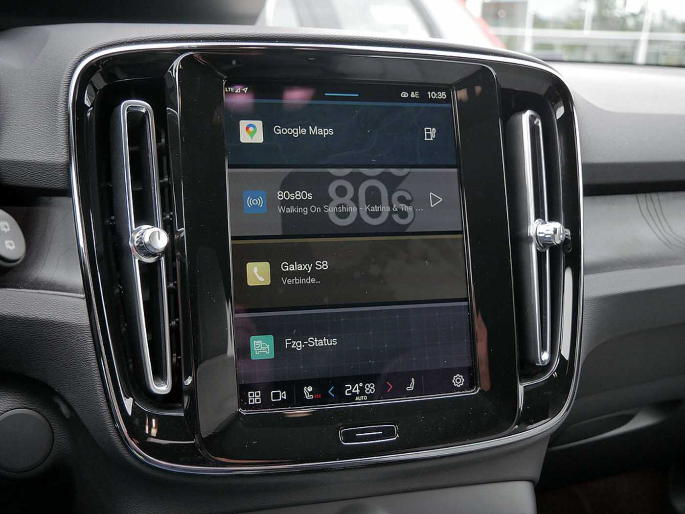 Volvo  Ultimate Recharge Pure Electric 2WD LED