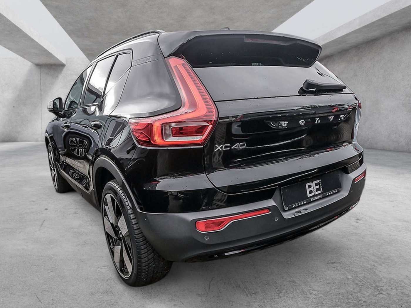 Volvo  Ultimate Recharge Pure Electric 2WD LED