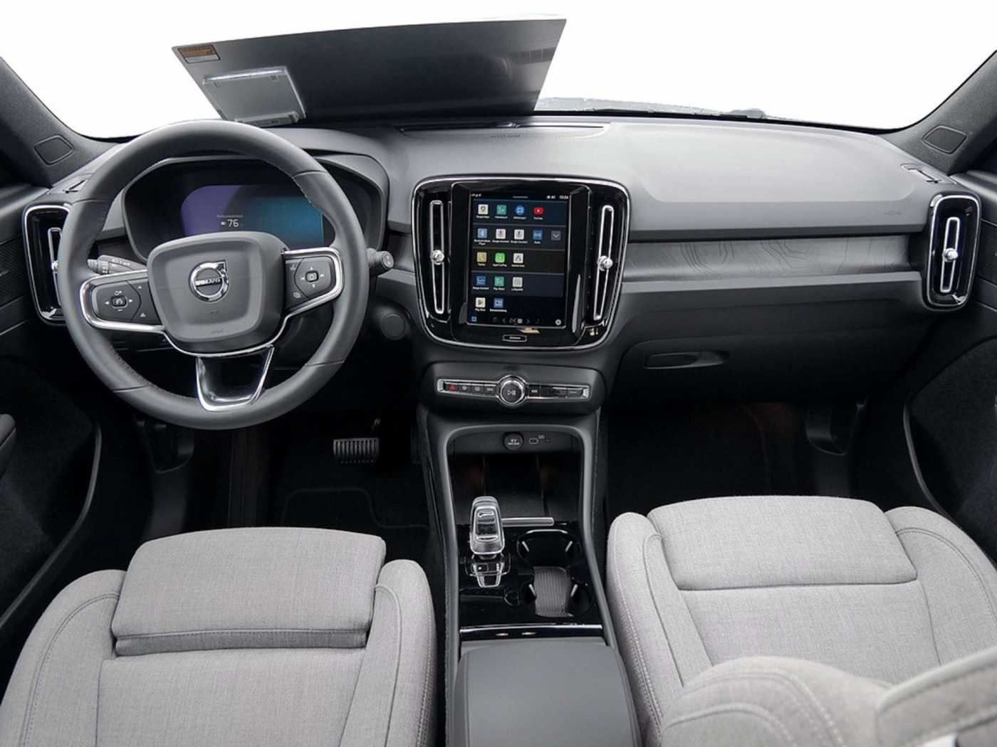 Volvo  Ultimate Recharge Pure Electric 2WD LED