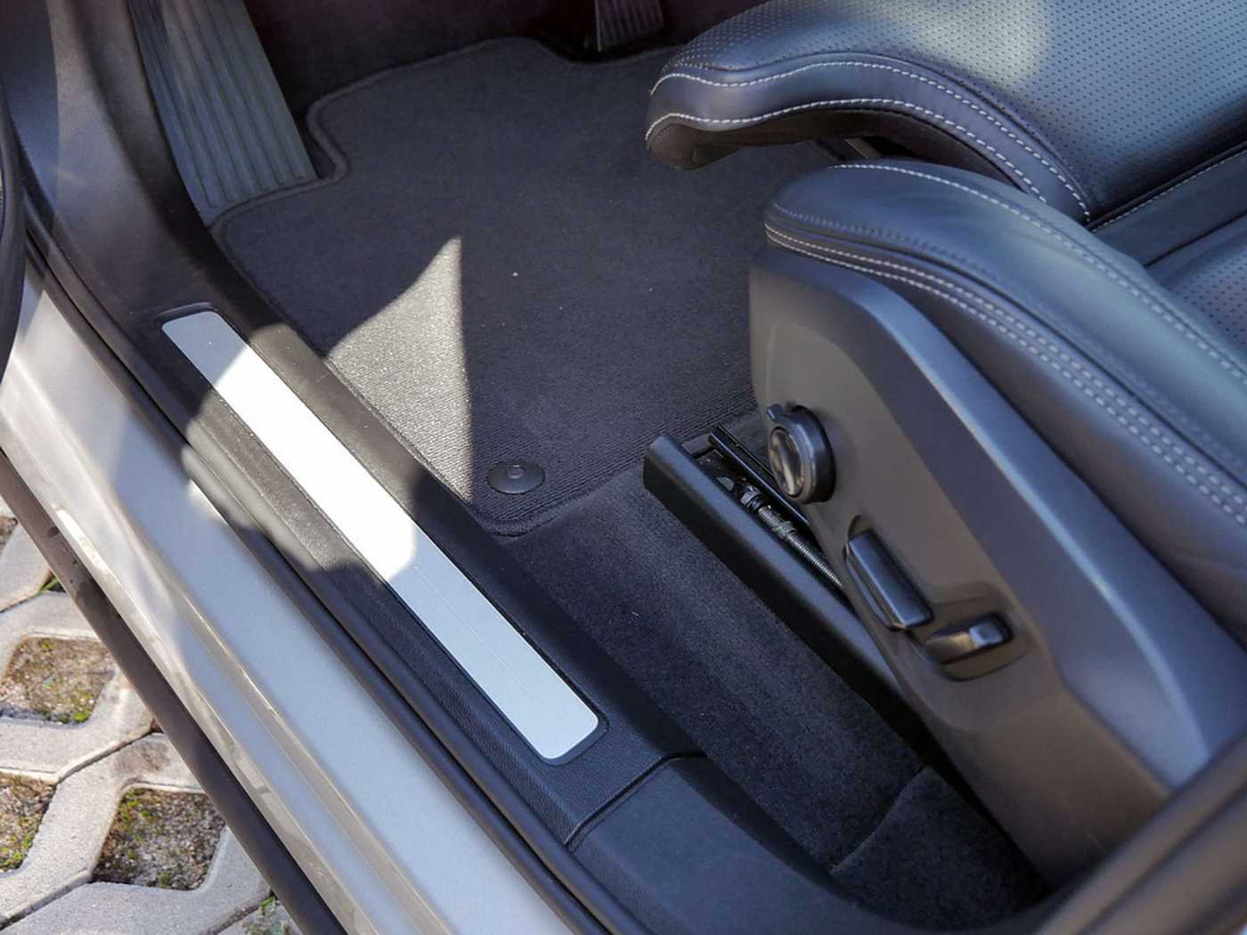 Volvo  T8 Recharge Inscription AHK STANDHZ LED