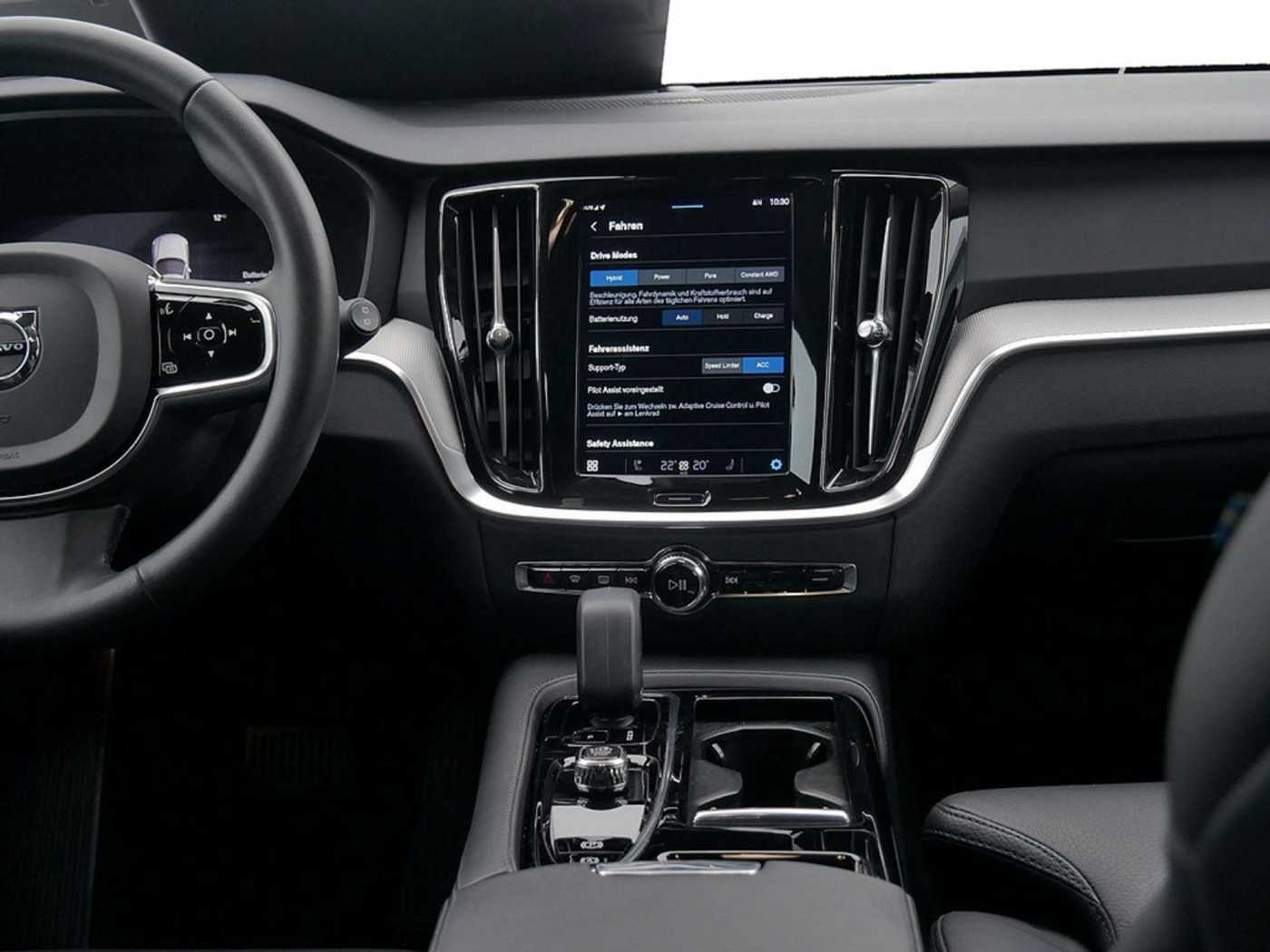 Volvo  T8 Recharge Plus Bright AWD STANDHZ LED