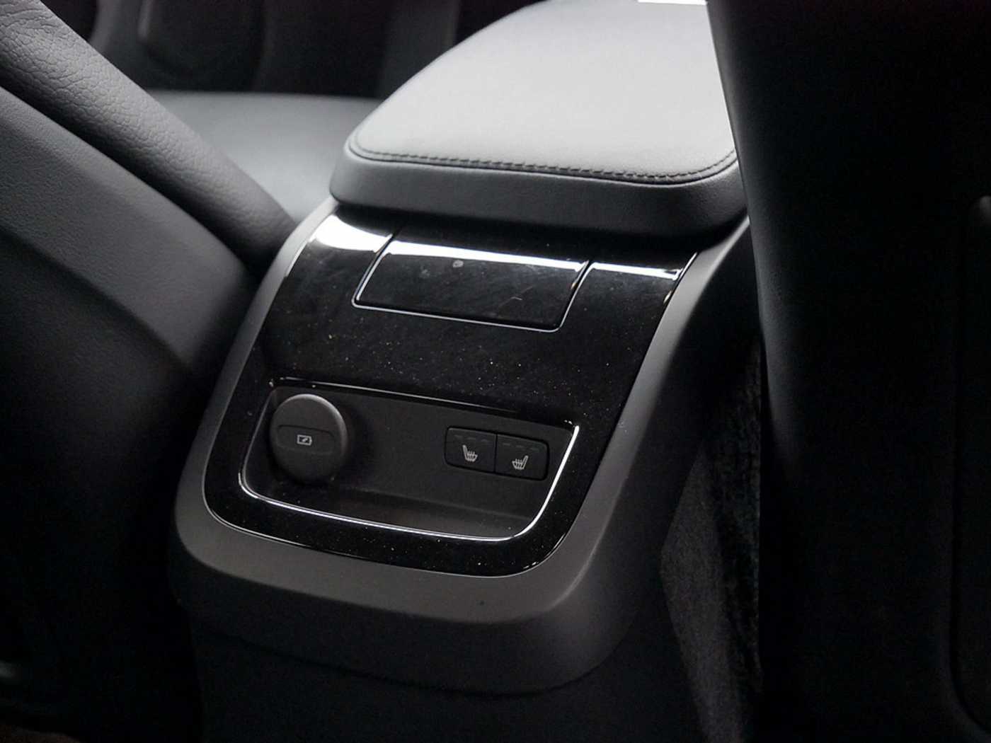 Volvo  T8 Recharge Plus Bright AWD STANDHZ LED