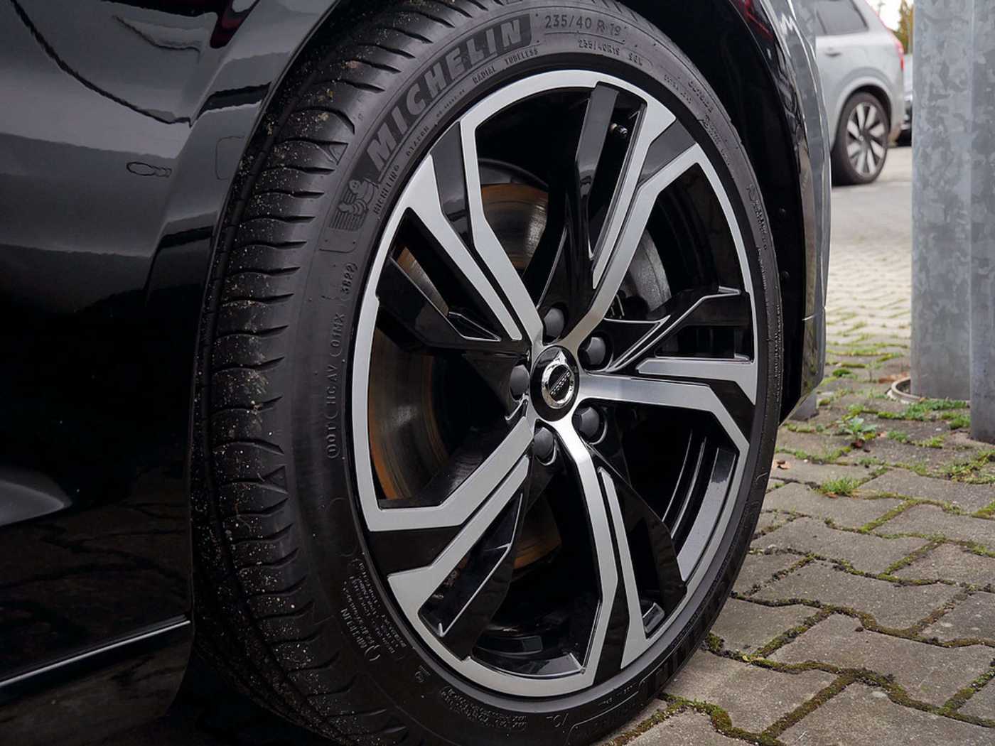 Volvo  T8 Recharge Plus Bright AWD STANDHZ LED