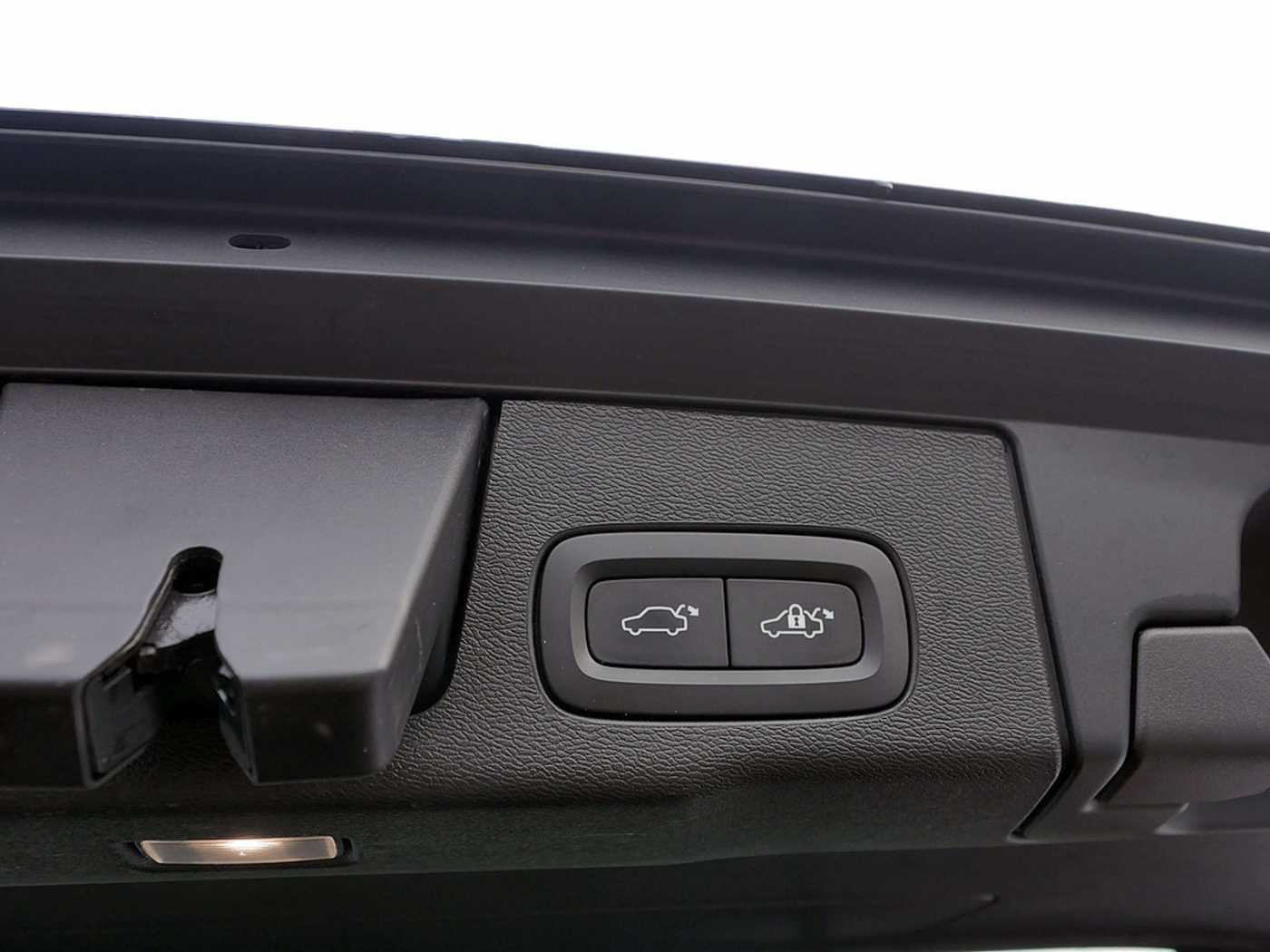 Volvo  B5 AWD R-Design EURO 6d HUD FACEL. LED