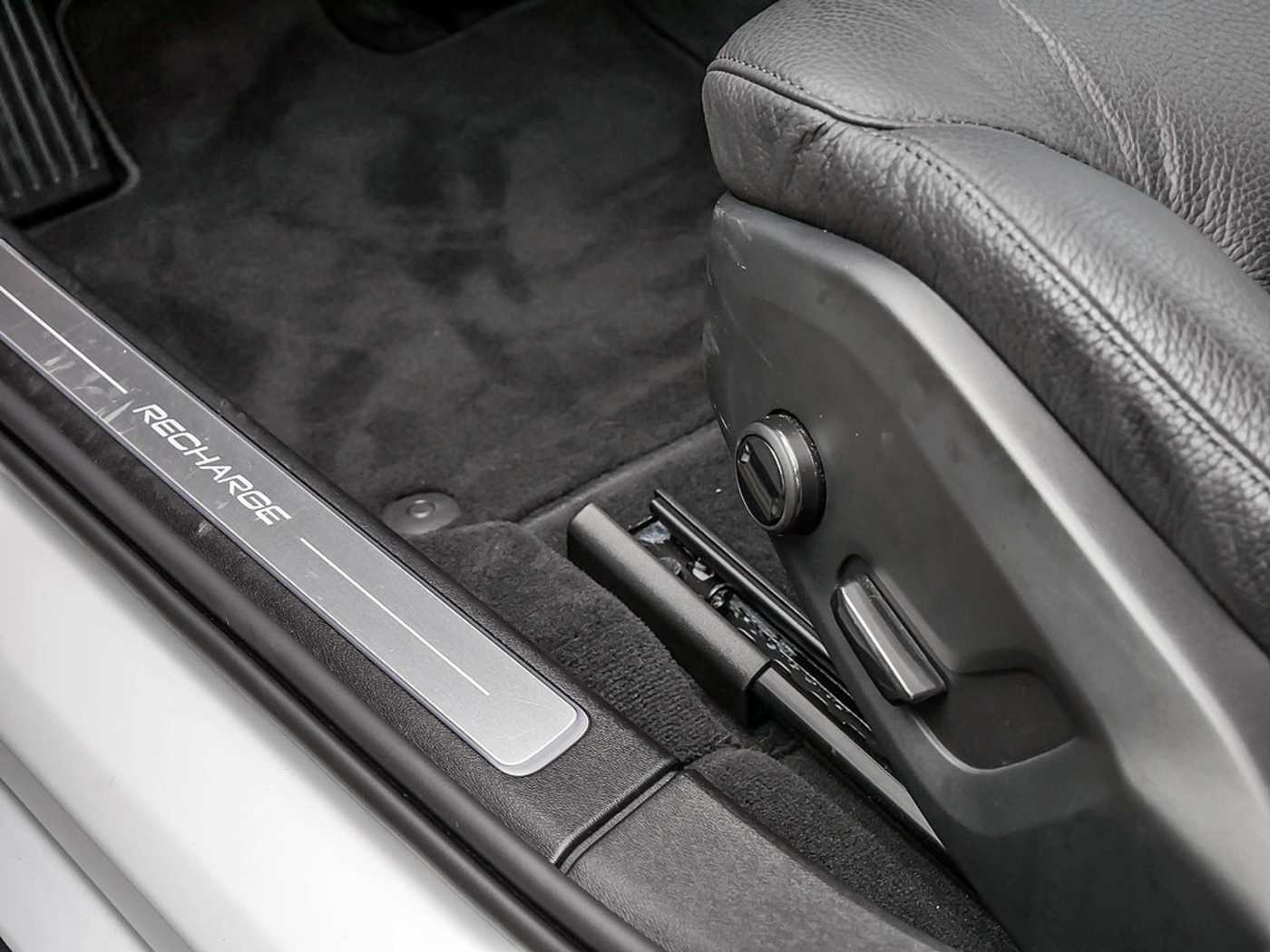 Volvo  Kombi T6 Core Recharge Plug-In Hybrid AWD