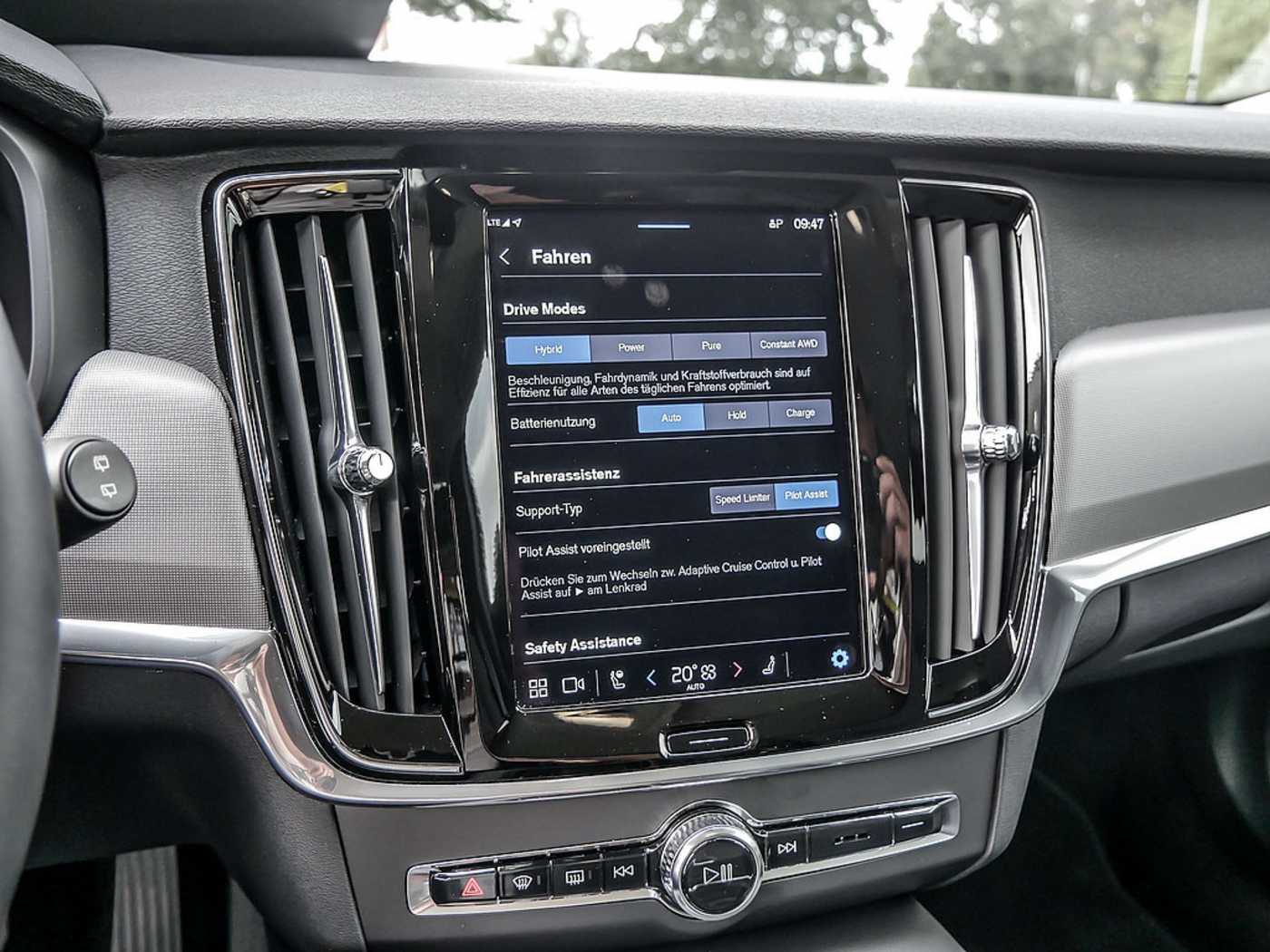 Volvo  Kombi T6 Core Recharge Plug-In Hybrid AWD