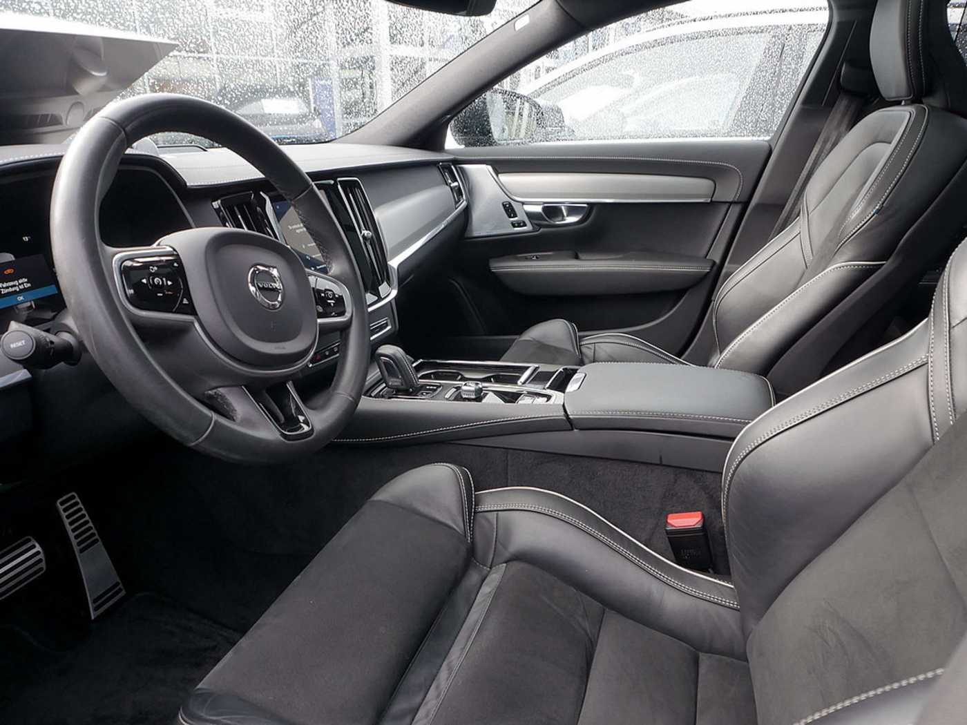 Volvo  Hybrid T8 Twin Engine AWD R-Design LED