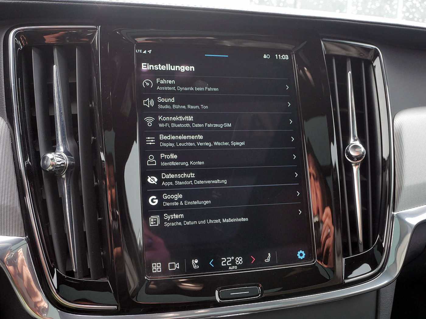 Volvo  Hybrid T8 Twin Engine AWD R-Design LED