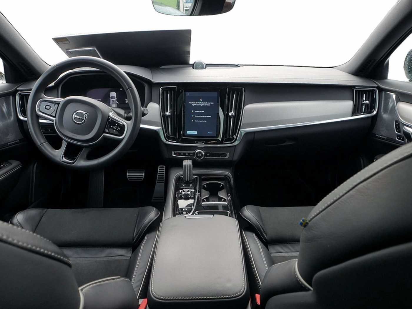 Volvo  Hybrid T8 Twin Engine AWD R-Design LED